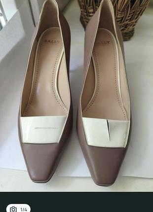 Туфлі жіночі bally, бежеві, шкіряні,39
