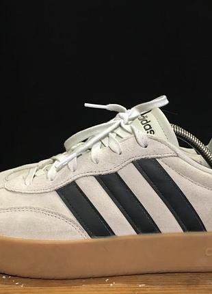 Кросівки adidas barreda 3