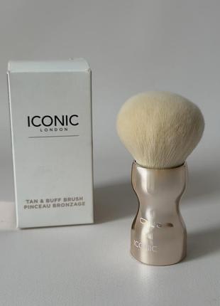 Iconic london – tan & buff brush – пензлик для бронзера та розтушовування