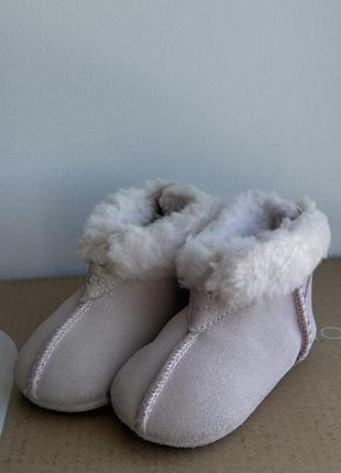 Оригінальні рожеві пінетки ugg, розмір eur 18 (11 см)