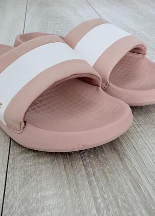 Шльопанці жіночі lacoste рожеві з білим