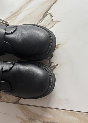 Жіночі черевики river island чорні 4