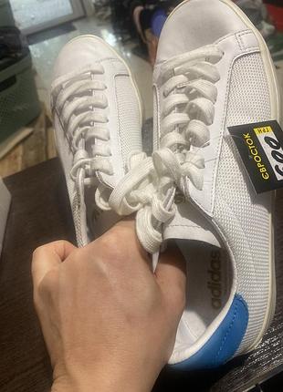 Кеди adidas білі з синьою вставкою