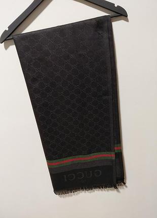 Палантин жіночий gucci чорний з монограмним принтом gg