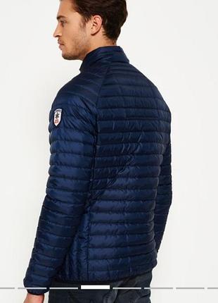 Мужской пуховик superdry. размер м. 3