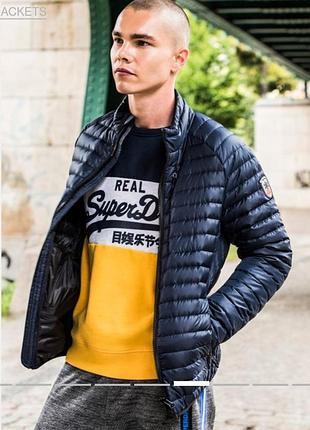 Мужской пуховик superdry. размер м. 4
