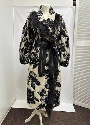 Ексклюзивне пальто zara
