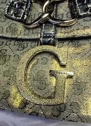 Сумочка від бренду guess 6