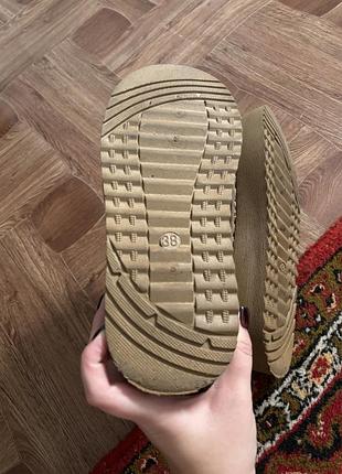 Уггі жіночі 4