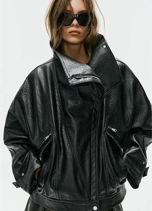 Жіноча куртка косуха zara чорного кольору