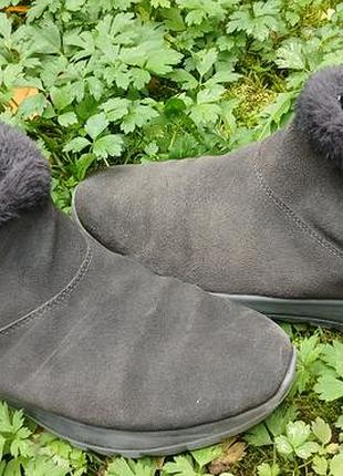 Черевики skechers on-the-go joy

2-я пара (безкоштовно у подарунок): чорні черевики на шнурівці