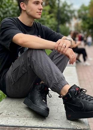 Черные высокие кроссовки nike air force 1 mid / high (красные акценты)