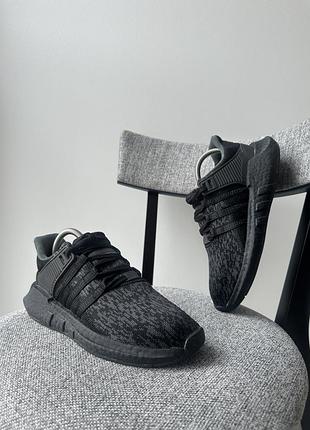 Чоловічі спортивні чорні кросівки кеди взуття adidas equipment boost