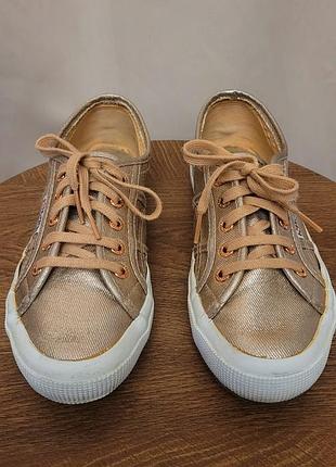 Оригінальні кеди superga