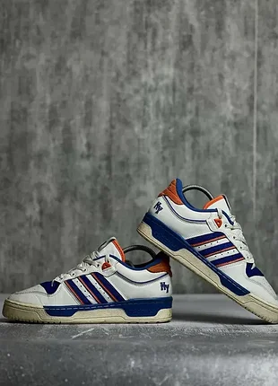 Кросівки чоловічі adidas rivalry low 86 42(26.5)