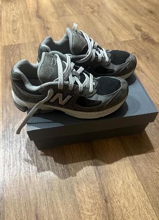 Кросівки для підлітків new balance сірі 35 розмір 21 см устілка