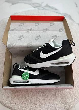 Air max dawn black white 8