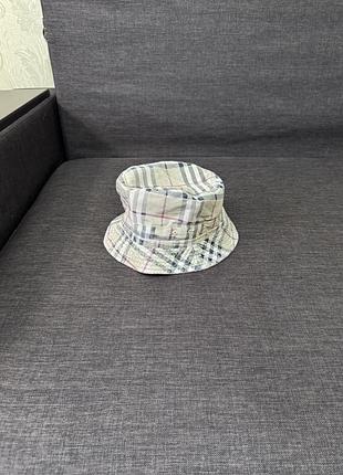 Панама, шапка від burberry