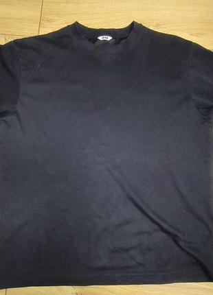 Футболка uniqlo