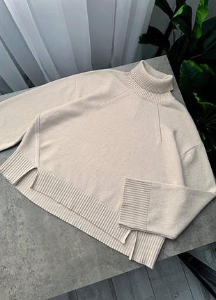 Светр-ролан кремового кольору  river island