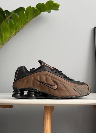 Чоловічі кросівки nike shox r4 black brown / smb+ 🔗