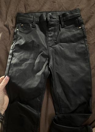 Шикарнючі лосини шкіряні штани джегінси скіні кожзам river island