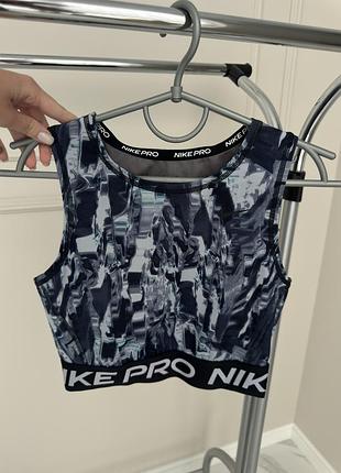 Топ від nike, новий, розмір с