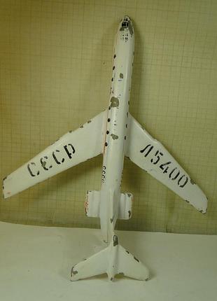 Модель літака суцільнолита 3