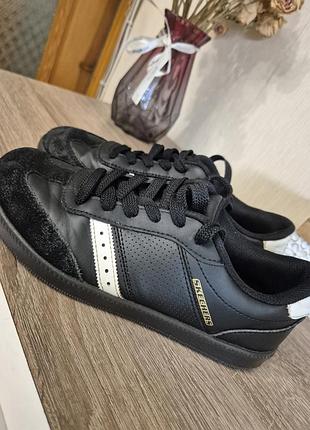 Стильні кросівки skechers на хлопчика.