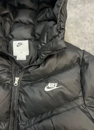 Чоловічий пуховик nike storm-fit 10