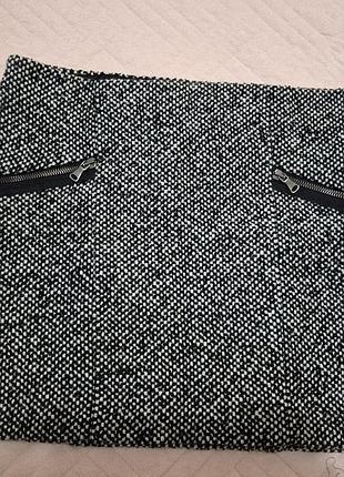 Жіноча спідниця міді zara чорно-біла вовняна
віддам за зручну для вас ціну