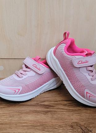 Кроссовки clarks 24 размер 
оригинал. длину стельки смотрите на фото. состояние отлично