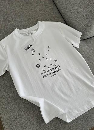 Біла футболка люкс