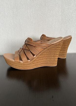 Босоножки плетеные кожаные на платформе ugg melinda