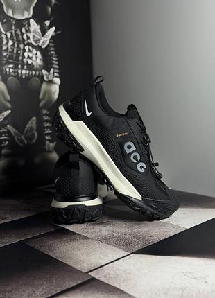 Nike acg moutain fly gore tex black beige 3
