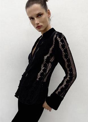 Чорна мереживна блуза zara
