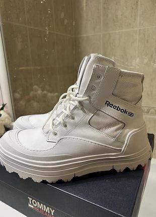 Ботинки, чоботи, черевики reebok