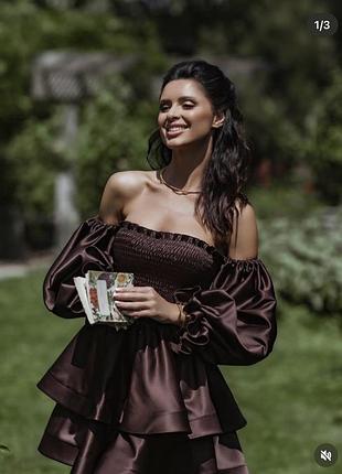 Красива сукня, яка неодмінно зайде в саме❤️ тканина: королівський атлас! розмір універсальний (42-48)