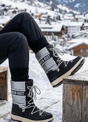 Чоботи від бренду moon boot