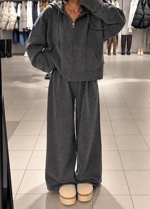 Шикарний вʼязаний костюм 7