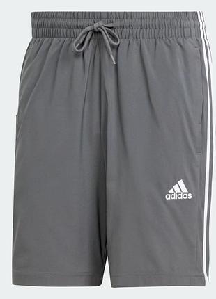 Шорти спортивні чоловічі сірі нові adidas легкі дихаючі з 3ма кишенями свіжі 2023рік на резинці зі шнурком розмір xl оригінал без дефектів сіро-білі