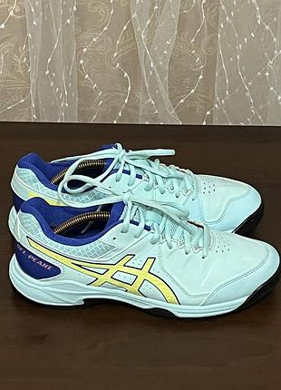 Нові кросівки жіночі asics gel peake