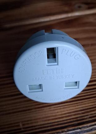 Универсальный сетевой переходник-адаптер fetih 900w 250v с заземлением