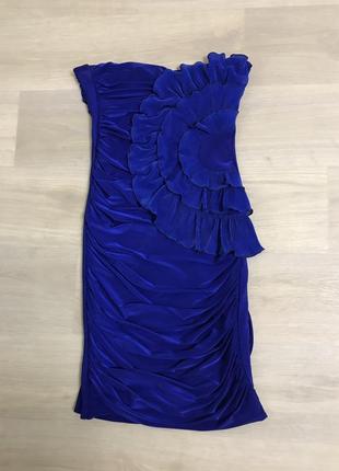 Платье без бретелек