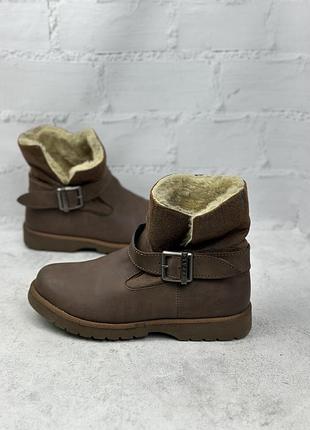 Жіночі шкіряні черевики buffalo