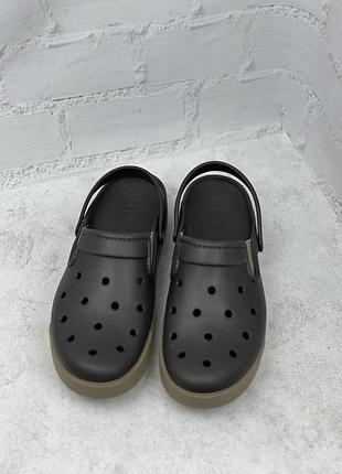 Чоловічі тапки crocs 2
