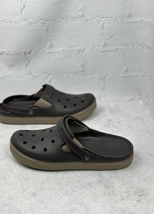 Чоловічі тапки crocs