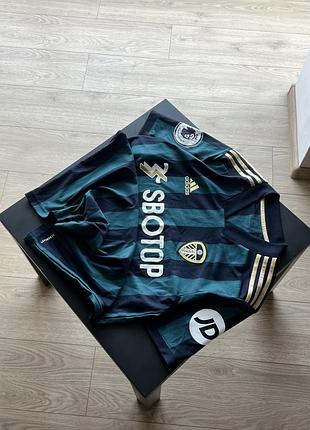 Футболка adidas