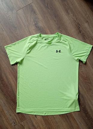 Брендовая футболка under armour.