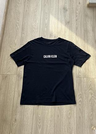 Футболка calvin klein